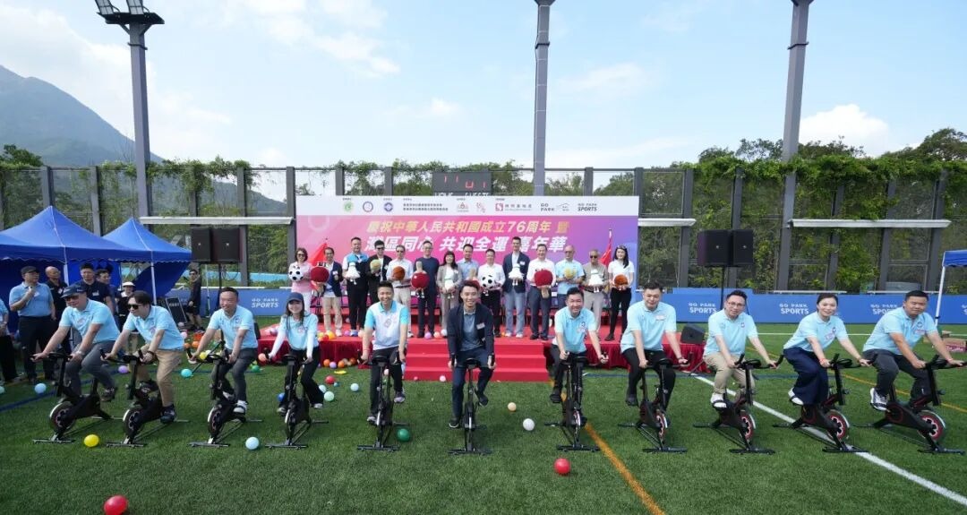 澎湃：泰州开建“苏超”冠军奖杯打卡点，预计12月上旬亮相