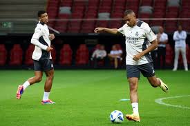 存在巨大的 存在巨大的